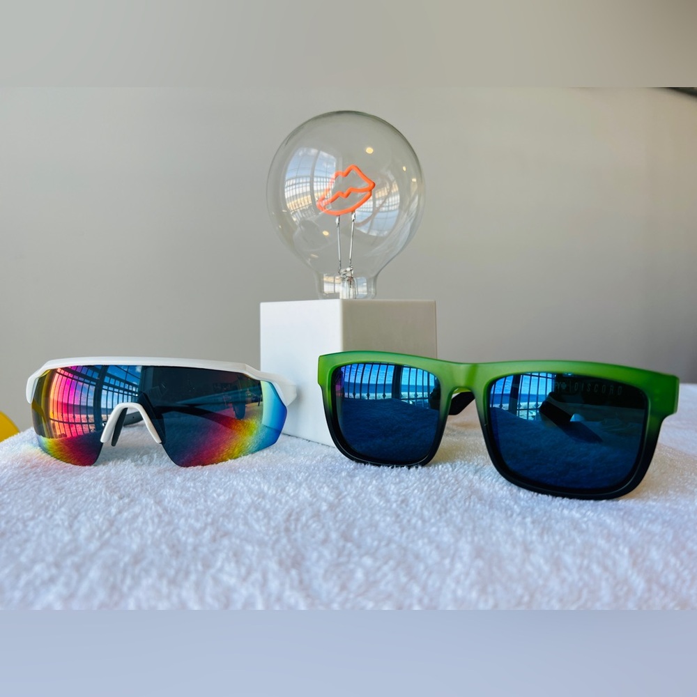 Men’s / Unisex Sunglasses - Two Pair - Green Wayfarer & White Rainbow Shield - Picture 10 of 10